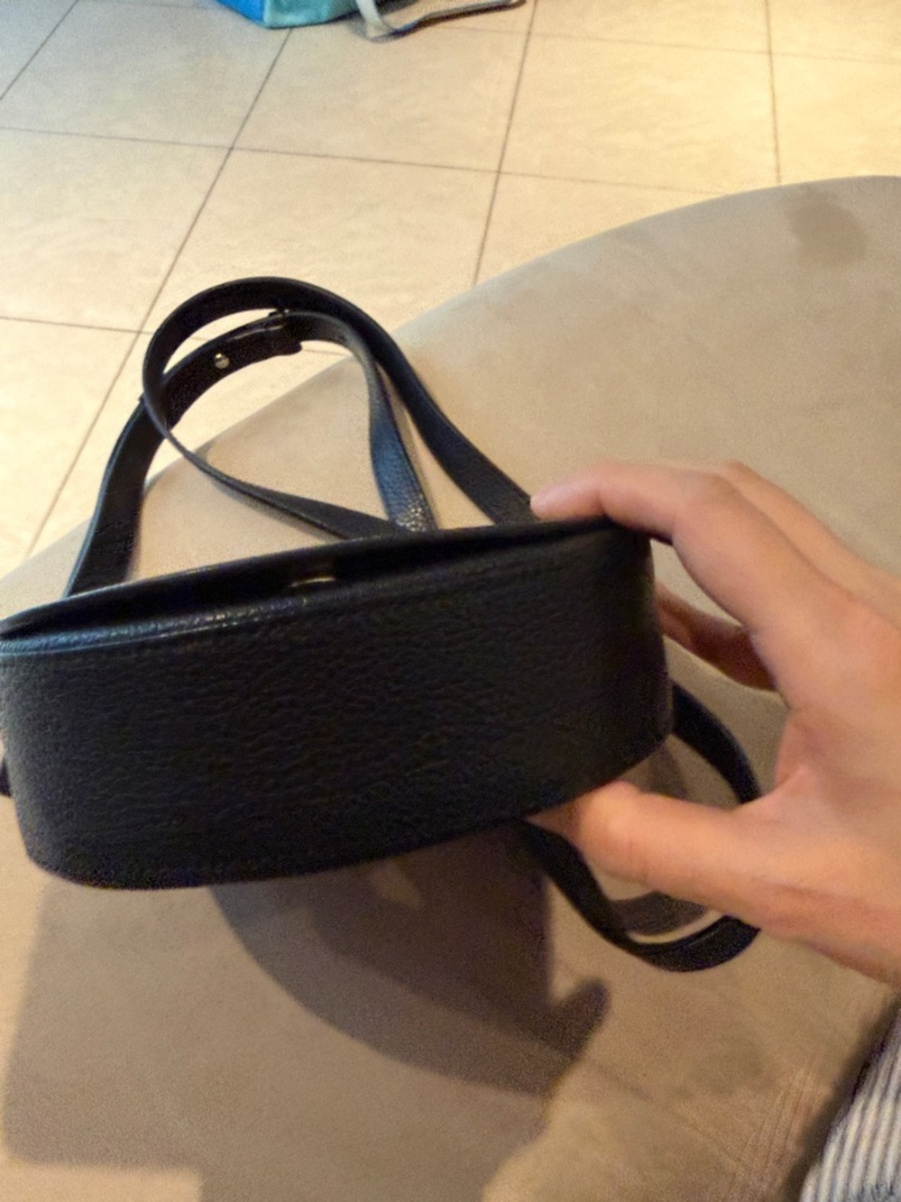 EUC Authentic - Ferragamo Black Pebbled Leather Crossbody - adjustable strap - Picture 2 of 10